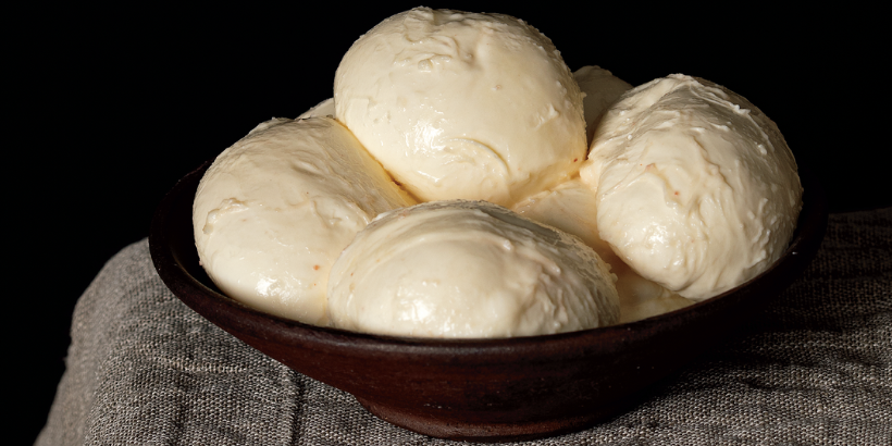 Banner_Mozzarella_MilkIntoCheese_PHOTO BY ALIZA ELIAZAROVpng